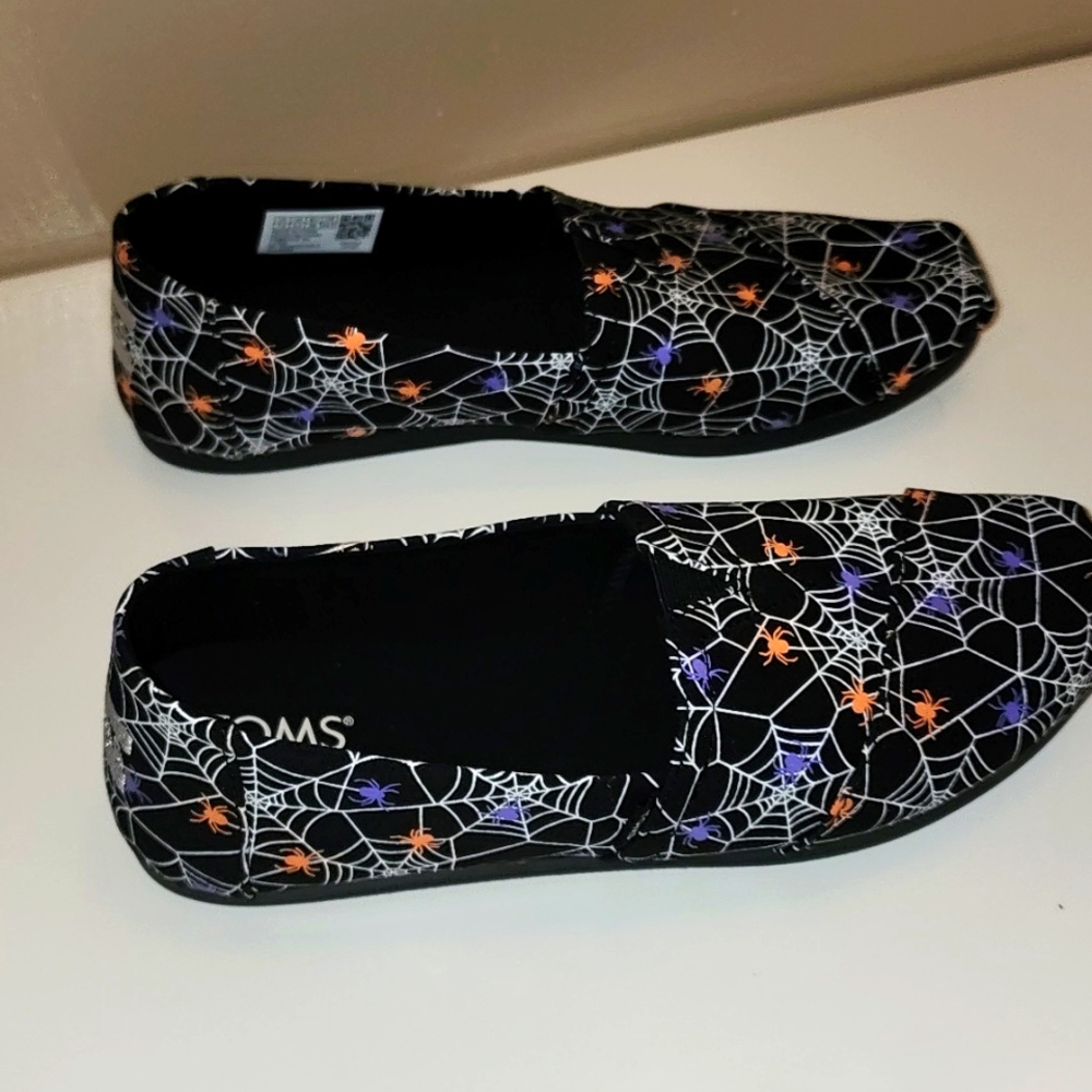 TOMS Women's Black Flats Halloween Spider Alpargata 7.5 New Glow in Dark - Picture 5 of 6
